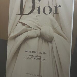 Dior Elegant Photography Collection